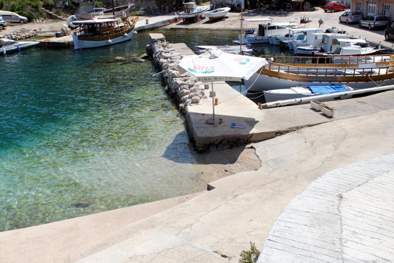Apartments With A Parking Space Sali, Dugi Otok - 8084 Экстерьер фото