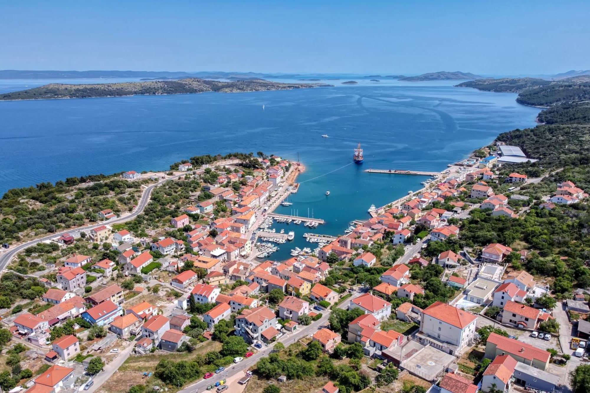 Apartments With A Parking Space Sali, Dugi Otok - 8084 Экстерьер фото